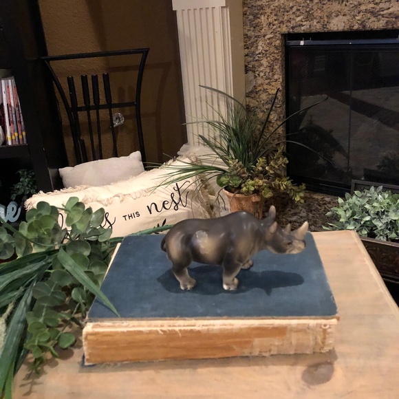 Napco Other - Vintage Ceramic Rhino Figurine M3912, NAPCO, 6-1/4" long